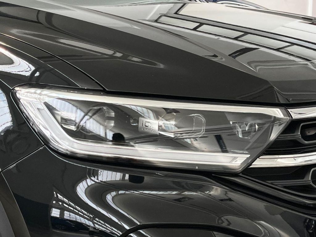 VOLKSWAGEN T-Roc 2.0 TDI SCR R-Line - 17