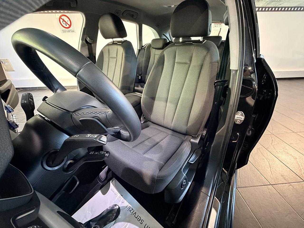 AUDI A4 30 TDI Avant S-Tronic Business Advanced - 17
