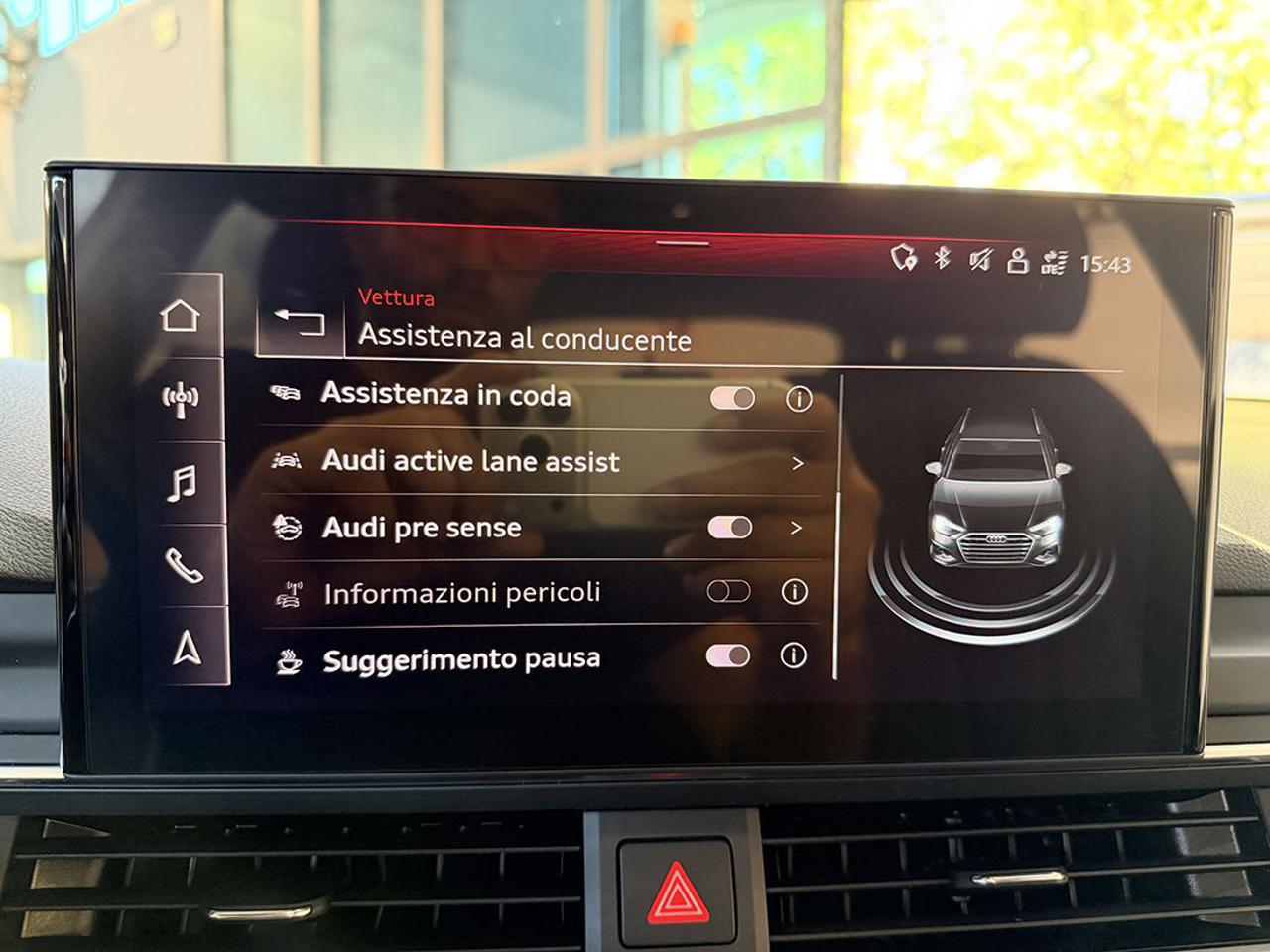 AUDI A4 30 TDI Avant S-Tronic Business Advanced - 28