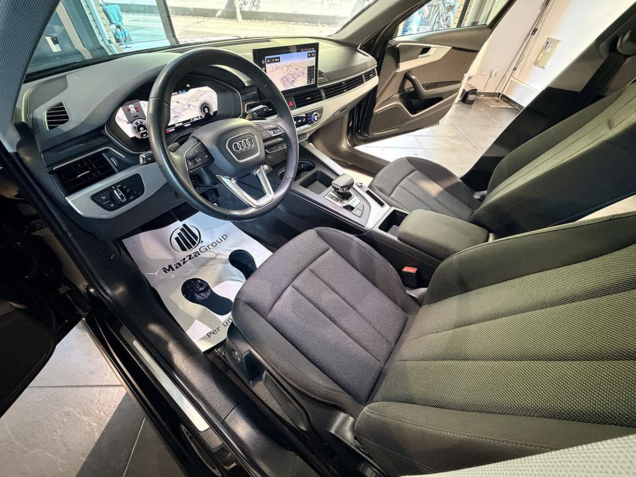 AUDI A4 30 TDI Avant S-Tronic Business Advanced - 13