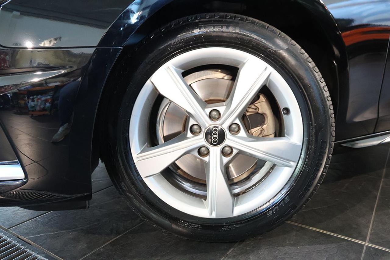 AUDI A4 30 TDI Avant S-Tronic Business Advanced - 6