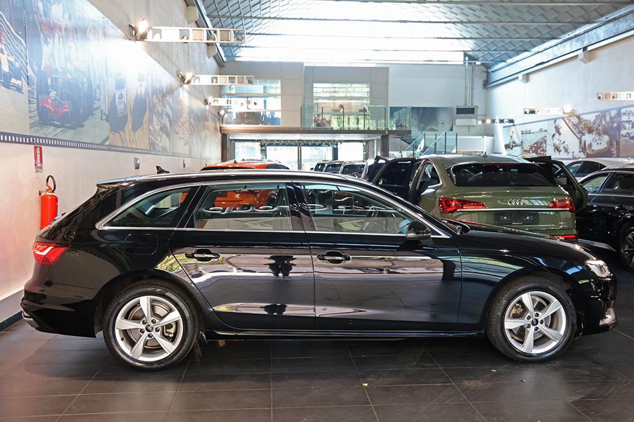 AUDI A4 30 TDI Avant S-Tronic Business Advanced - 2