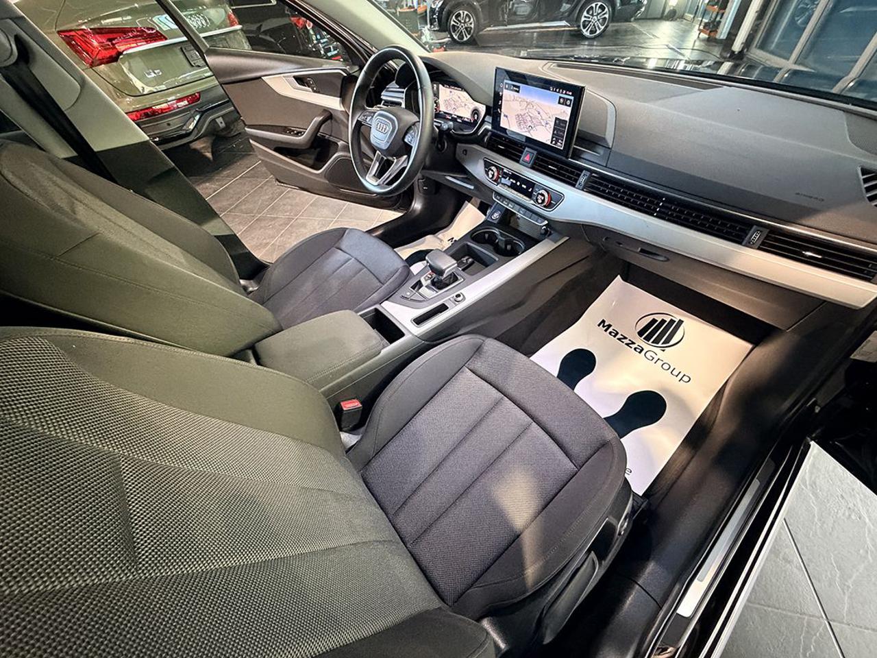 AUDI A4 30 TDI Avant S-Tronic Business Advanced - 15