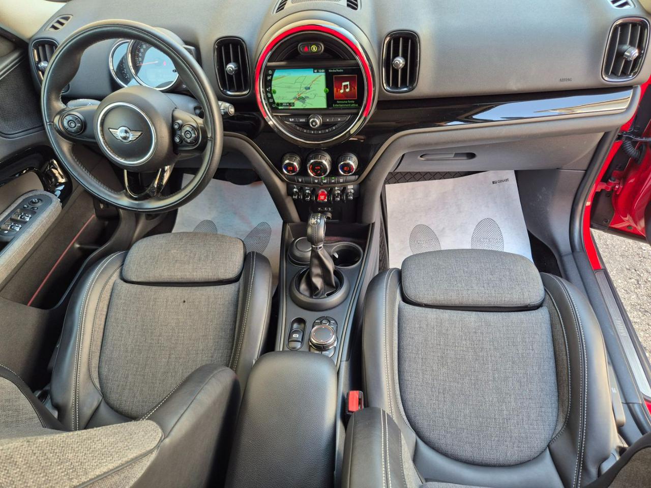 MINI Countryman 2.0 Cooper D Hype Countryman - 16