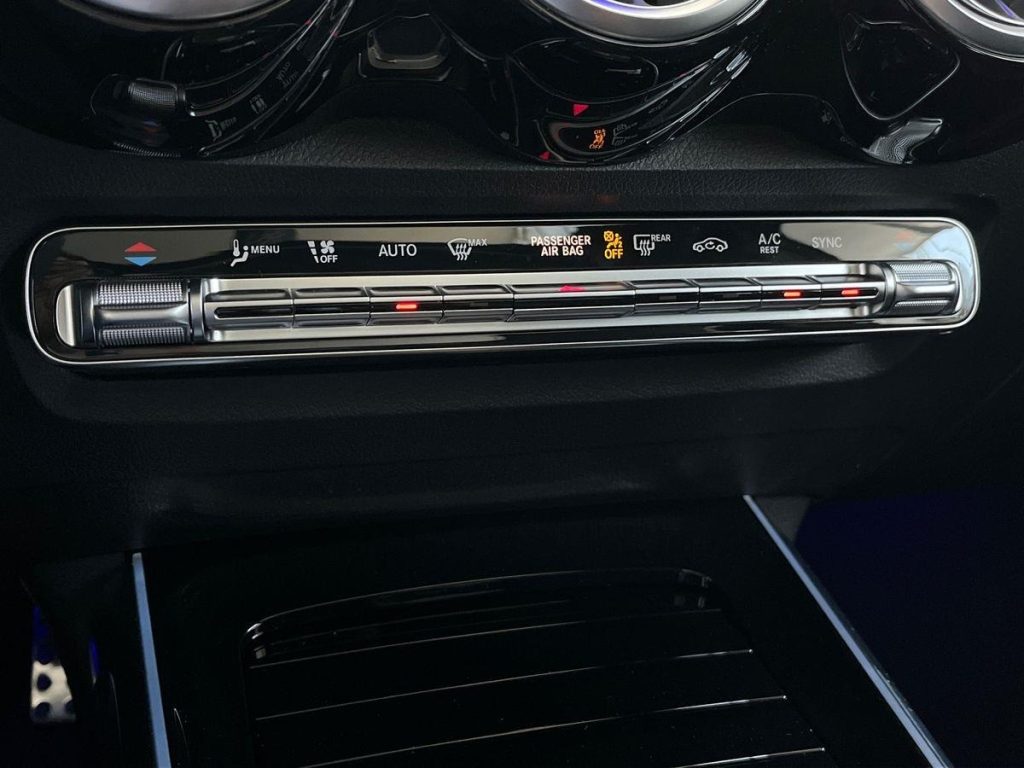 MERCEDES-BENZ GLB 200 d Automatic AMG Line Premium - 13