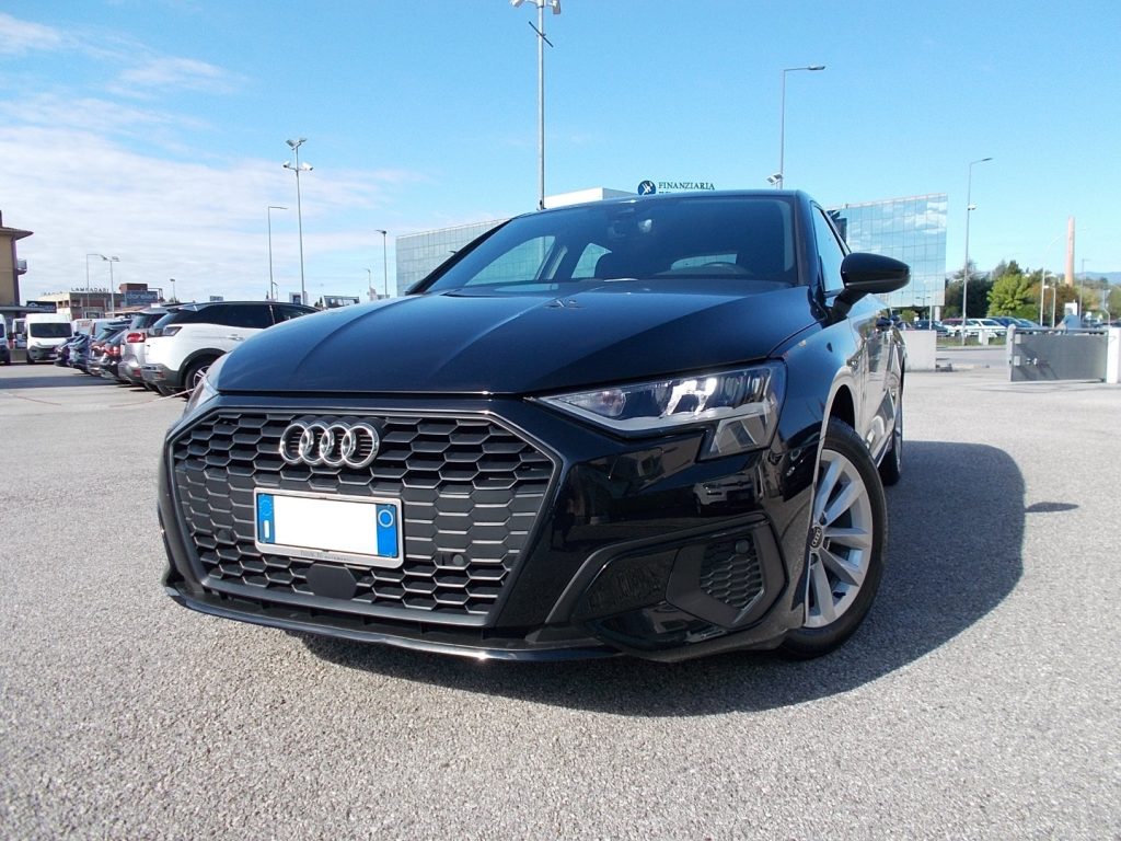 AUDI A3 SPB 35 TDI S.tronic Business Advanced - 4