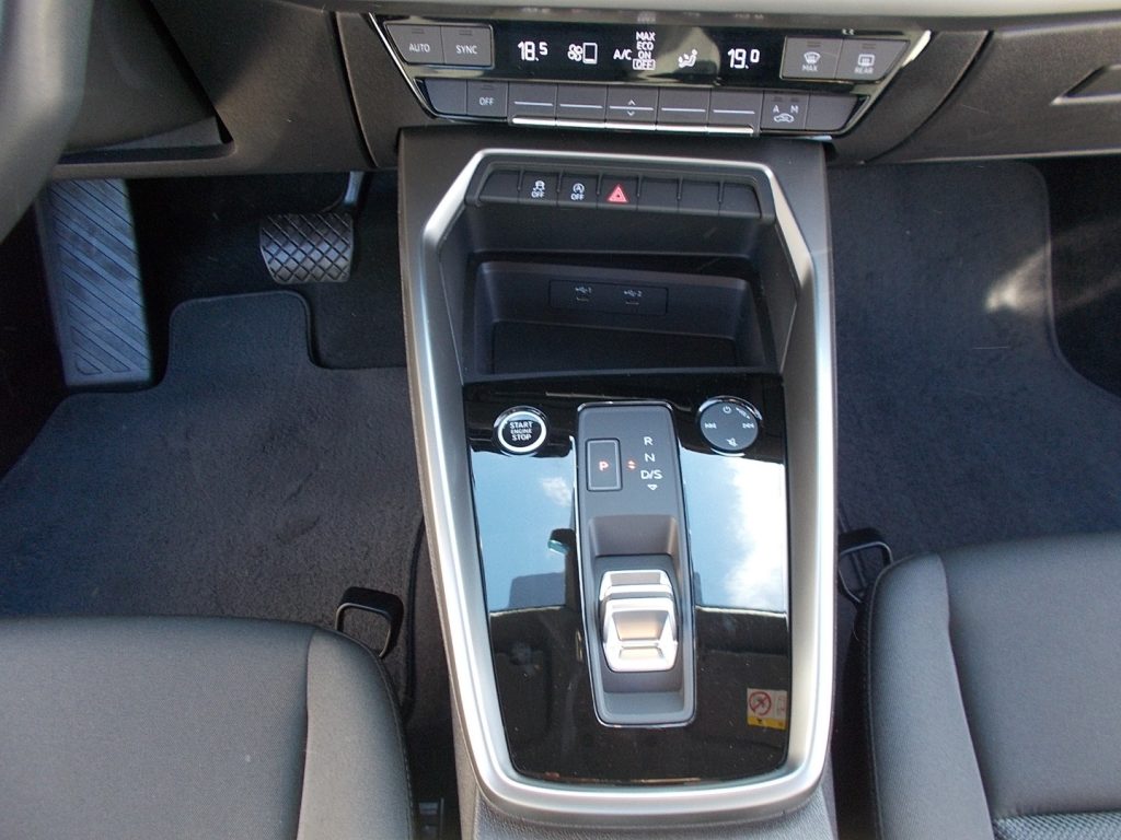 AUDI A3 SPB 35 TDI S.tronic Business Advanced - 10