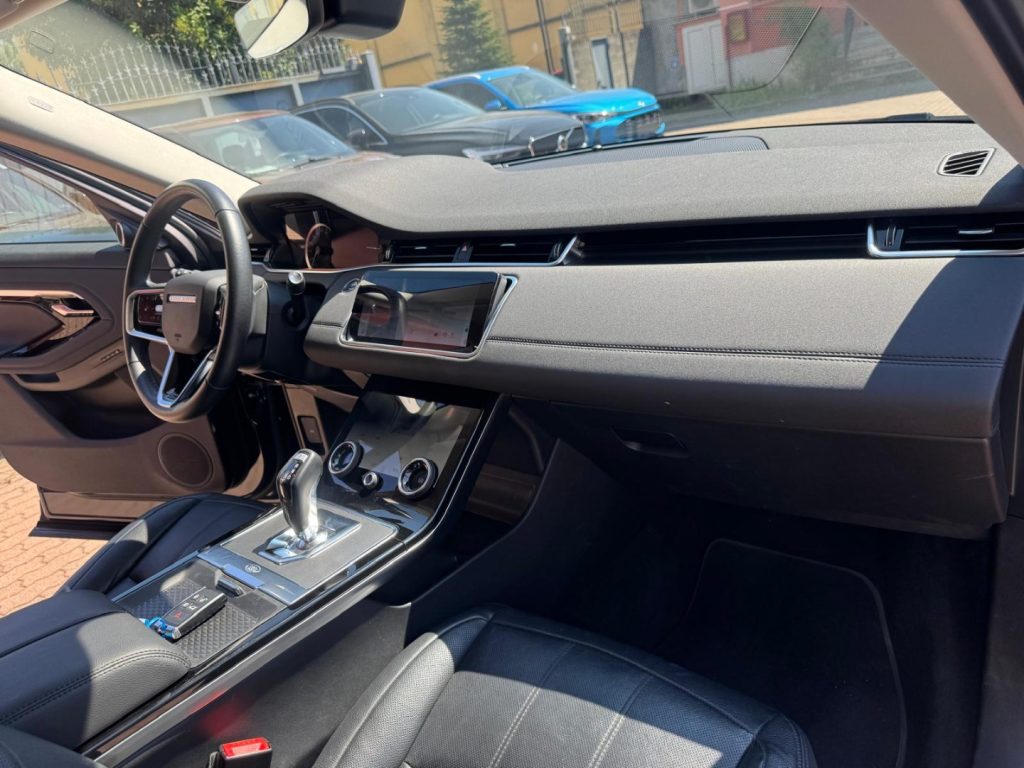 LAND ROVER Range Rover Evoque 2.0D I4 163 CV AWD Auto R-Dynamic SE - 18