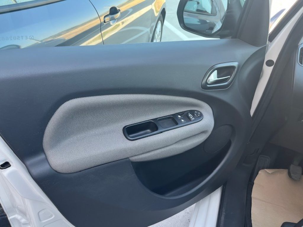 CITROEN C3 Picasso 1.6 HDi 90 Seduction - 11