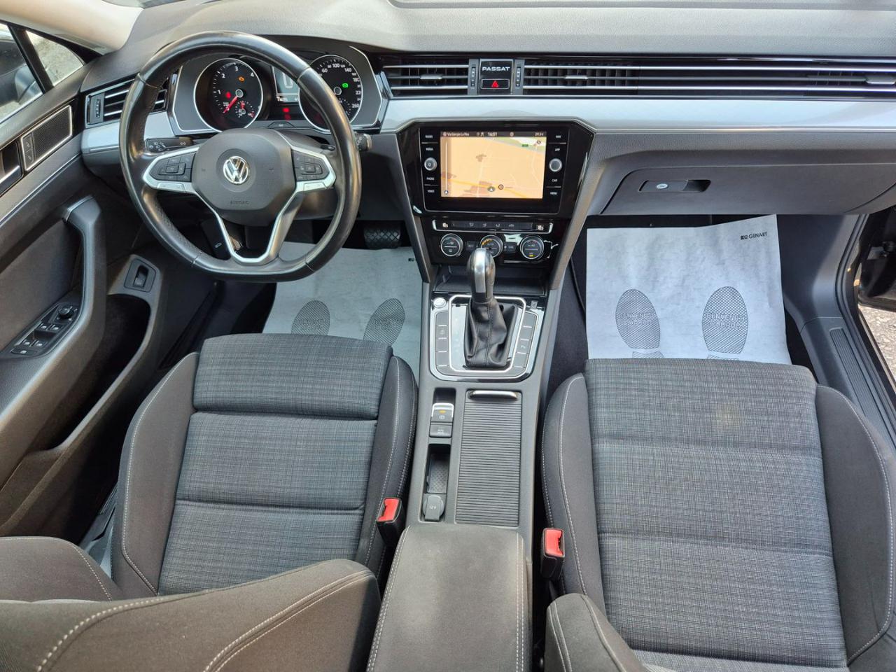 VOLKSWAGEN Passat Variant 2.0 TDI SCR EVO DSG Business - 16