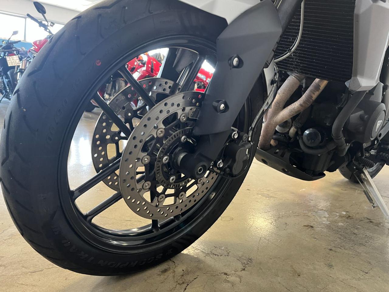 TRIUMPH Tiger 800 XRx XRX 800 - 3