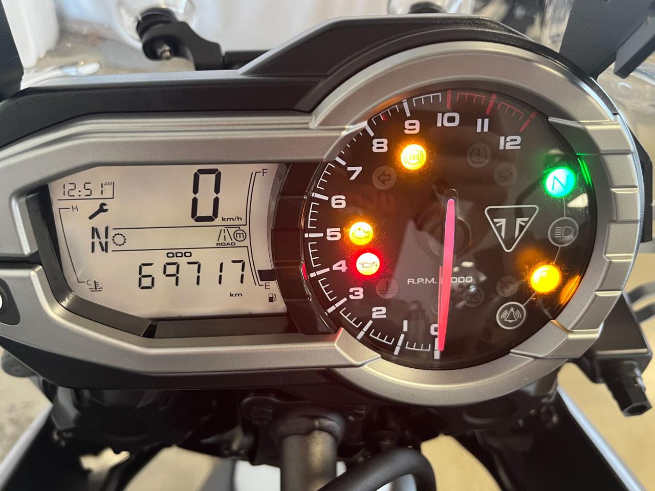 TRIUMPH Tiger 800 XRx XRX 800 - 13