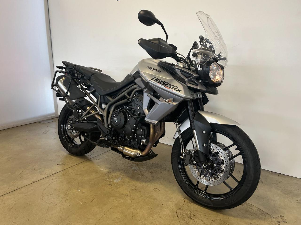 TRIUMPH Tiger 800 XRx XRX 800 - 2