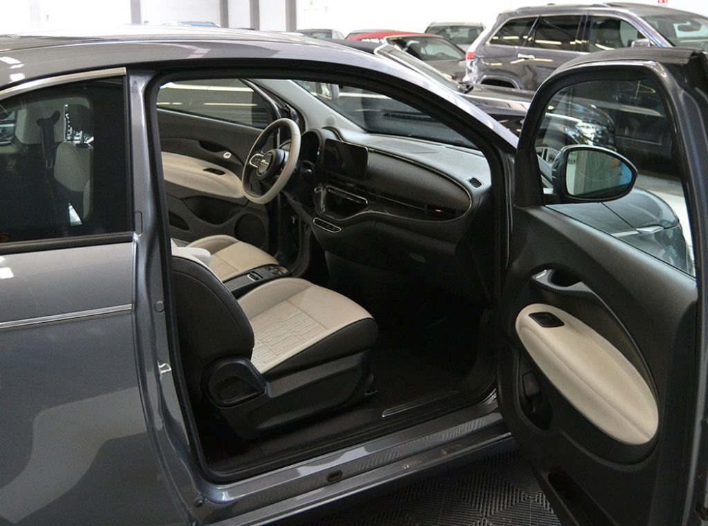 FIAT 500e 42 kWh La Prima by Bocelli  KM 9.000  ** - 3