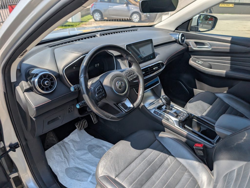 MG HS 1.5T-GDI AT Luxury - 20