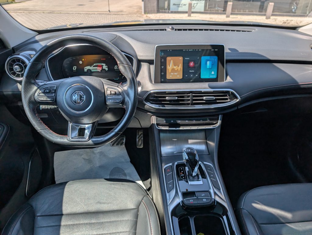 MG HS 1.5T-GDI AT Luxury - 25