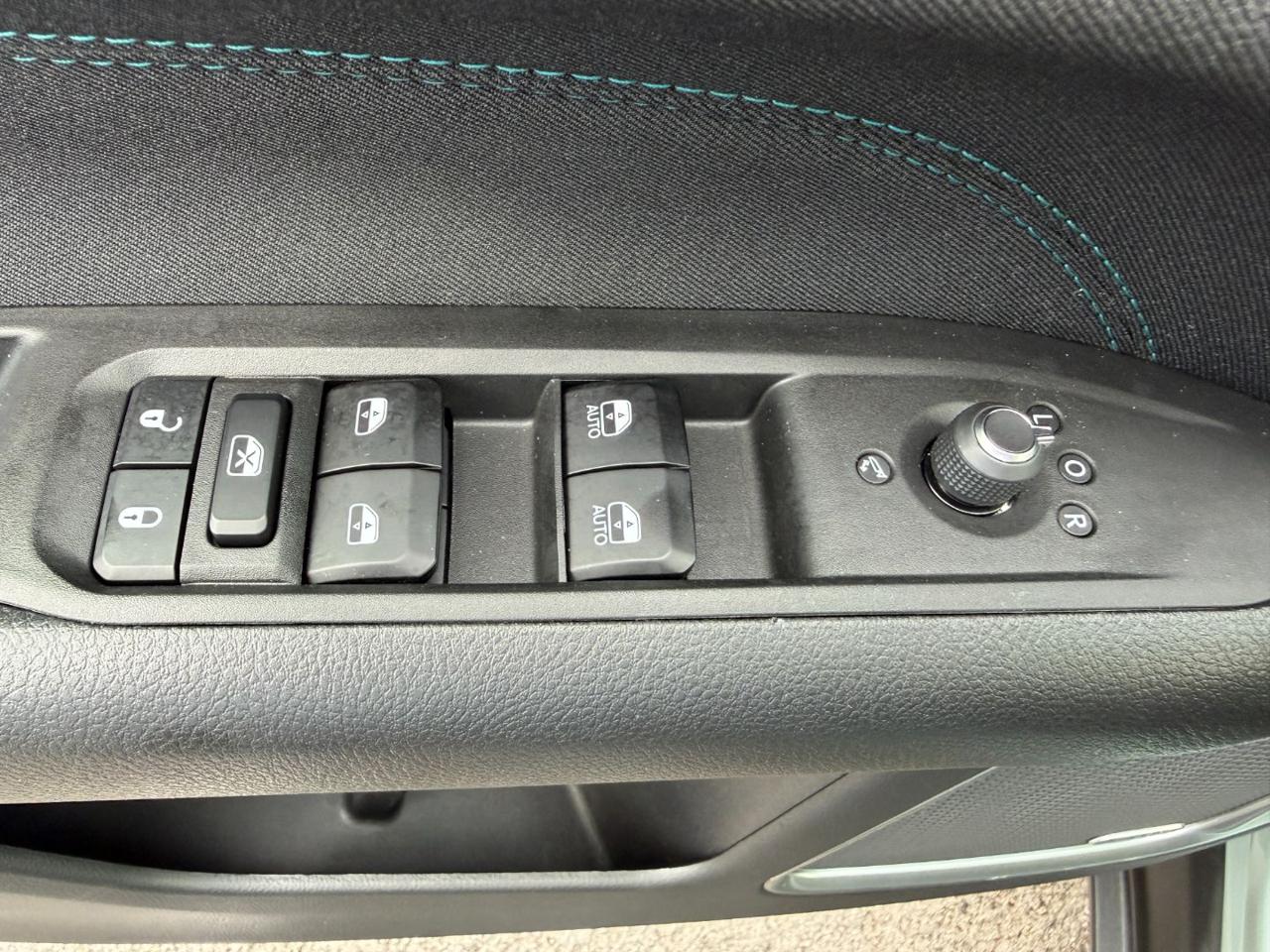 JEEP Compass 1.3 T4 240 CV PHEV AT6 4XE UPLAND TETTO APRIBILE!! - 30