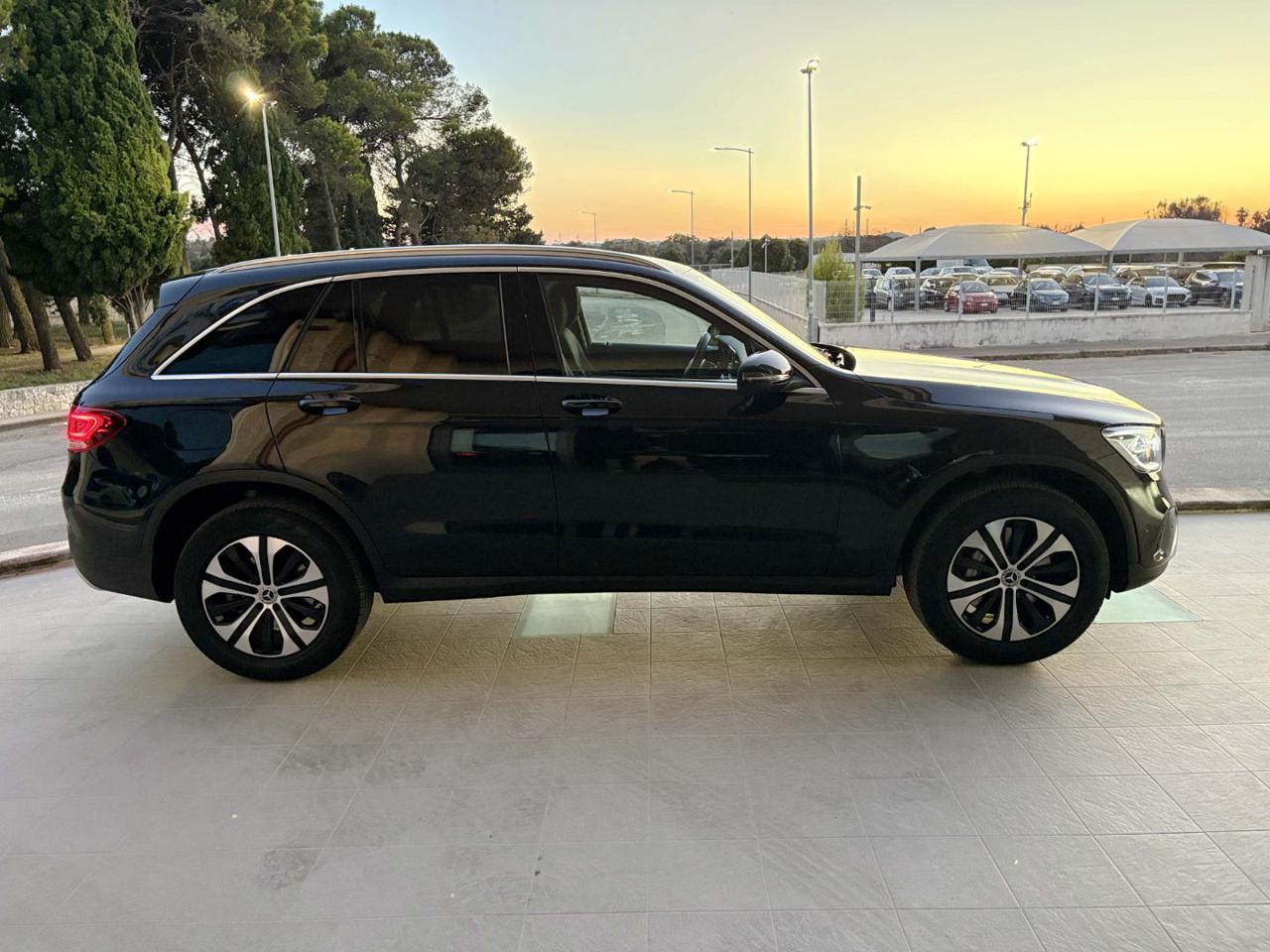 MERCEDES-BENZ GLC 300 de 4Matic Plug-in hybrid Sport. - 4