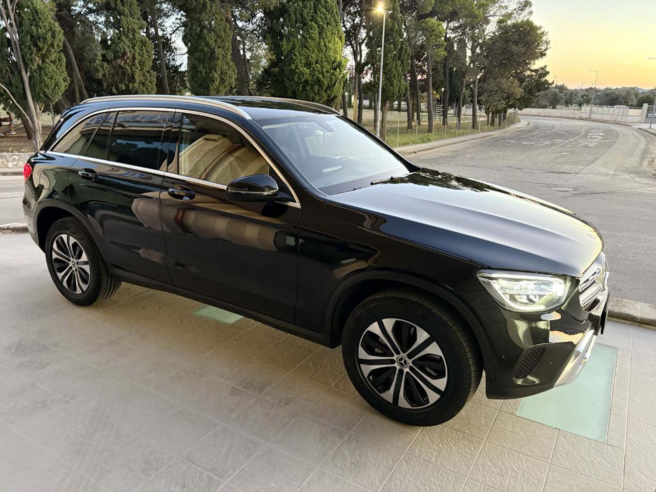 MERCEDES-BENZ GLC 300 de 4Matic Plug-in hybrid Sport. - 3