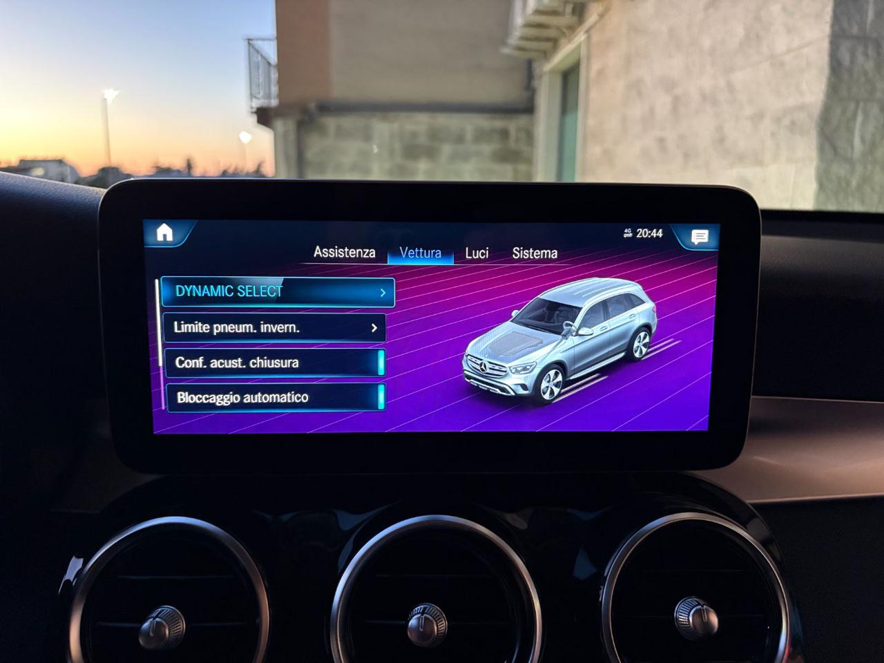 MERCEDES-BENZ GLC 300 de 4Matic Plug-in hybrid Sport. - 29