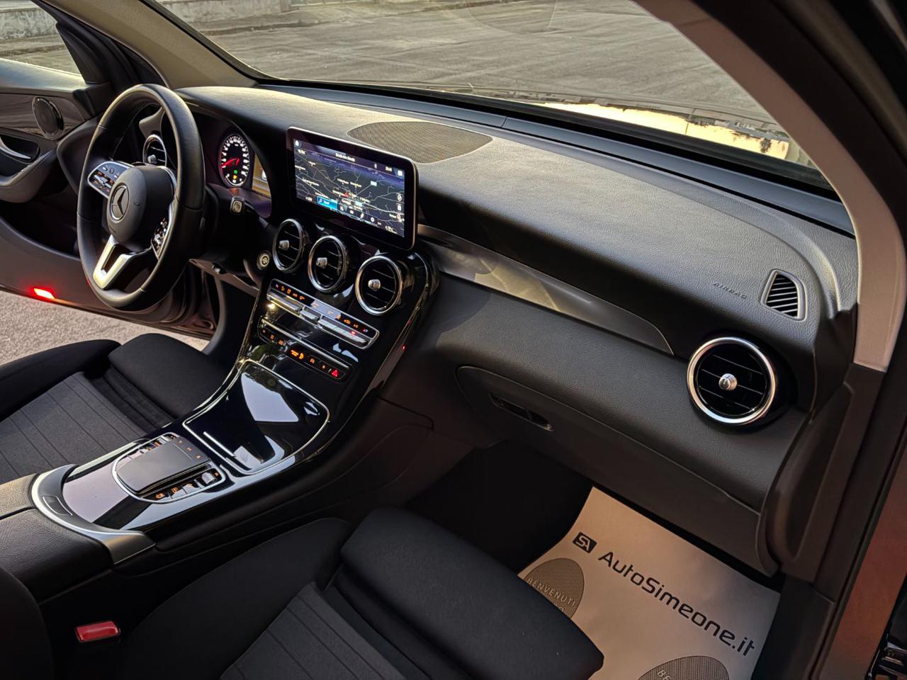 MERCEDES-BENZ GLC 300 de 4Matic Plug-in hybrid Sport. - 14