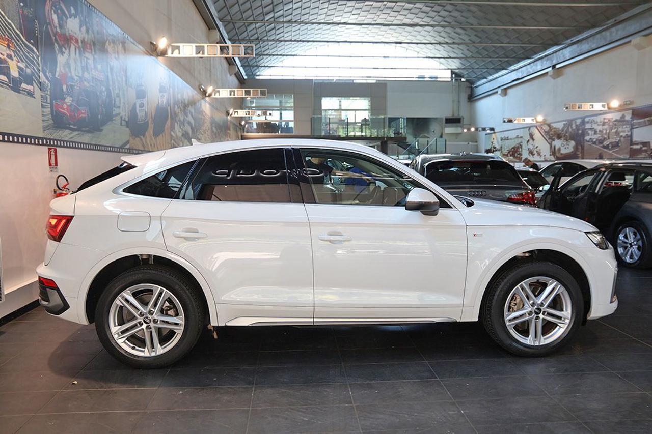 AUDI Q5 40 TDI Sportback Quattro S-Tronic S-Line - 2