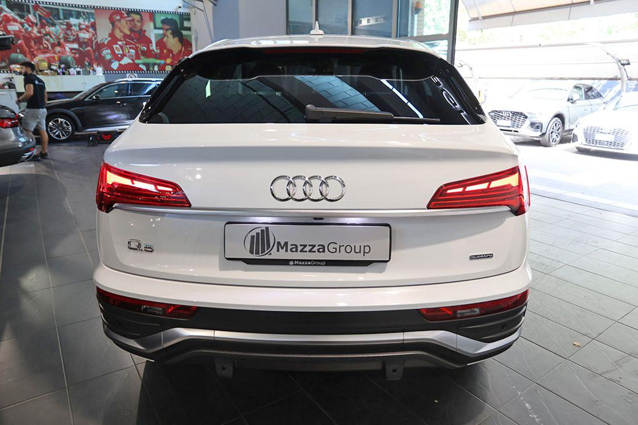AUDI Q5 40 TDI Sportback Quattro S-Tronic S-Line - 8