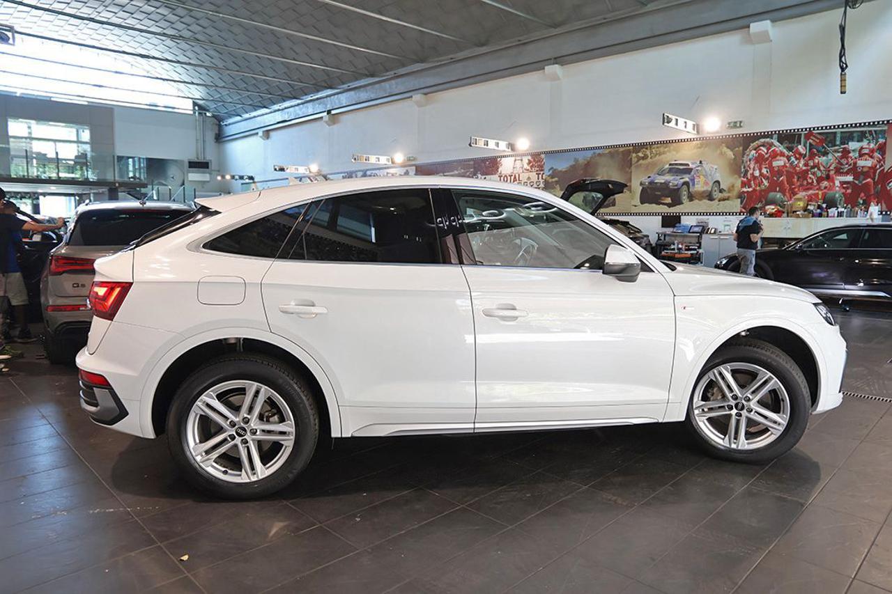 AUDI Q5 40 TDI Sportback Quattro S-Tronic S-Line - 10