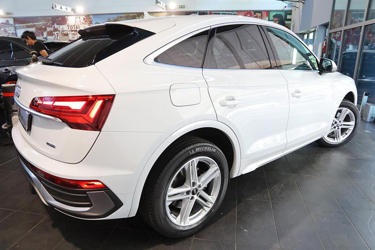 AUDI Q5 40 TDI Sportback Quattro S-Tronic S-Line - 9
