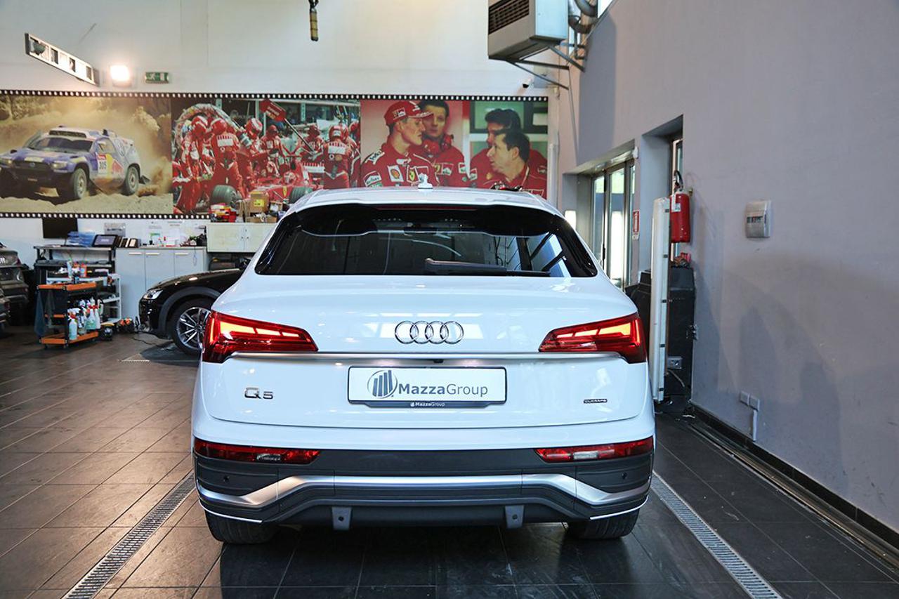 AUDI Q5 40 TDI Sportback Quattro S-Tronic S-Line - 4