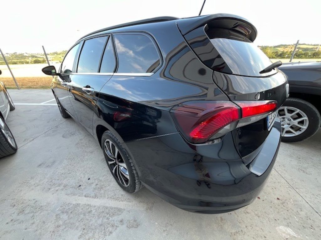 FIAT Tipo 1.6 Mjt S&S DCT SW Lounge - 5