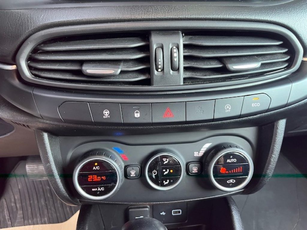 FIAT Tipo 1.6 Mjt S&S DCT SW Lounge - 16