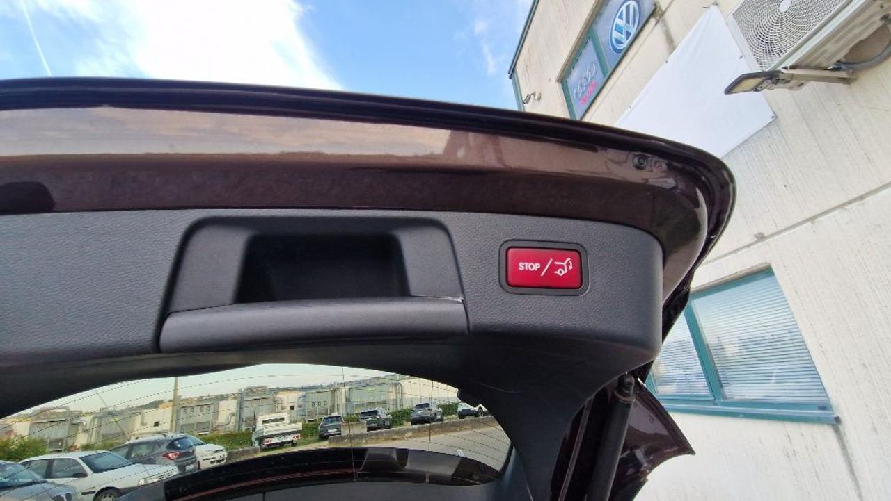 MERCEDES-BENZ GLA 180 d Automatic Premium - 10