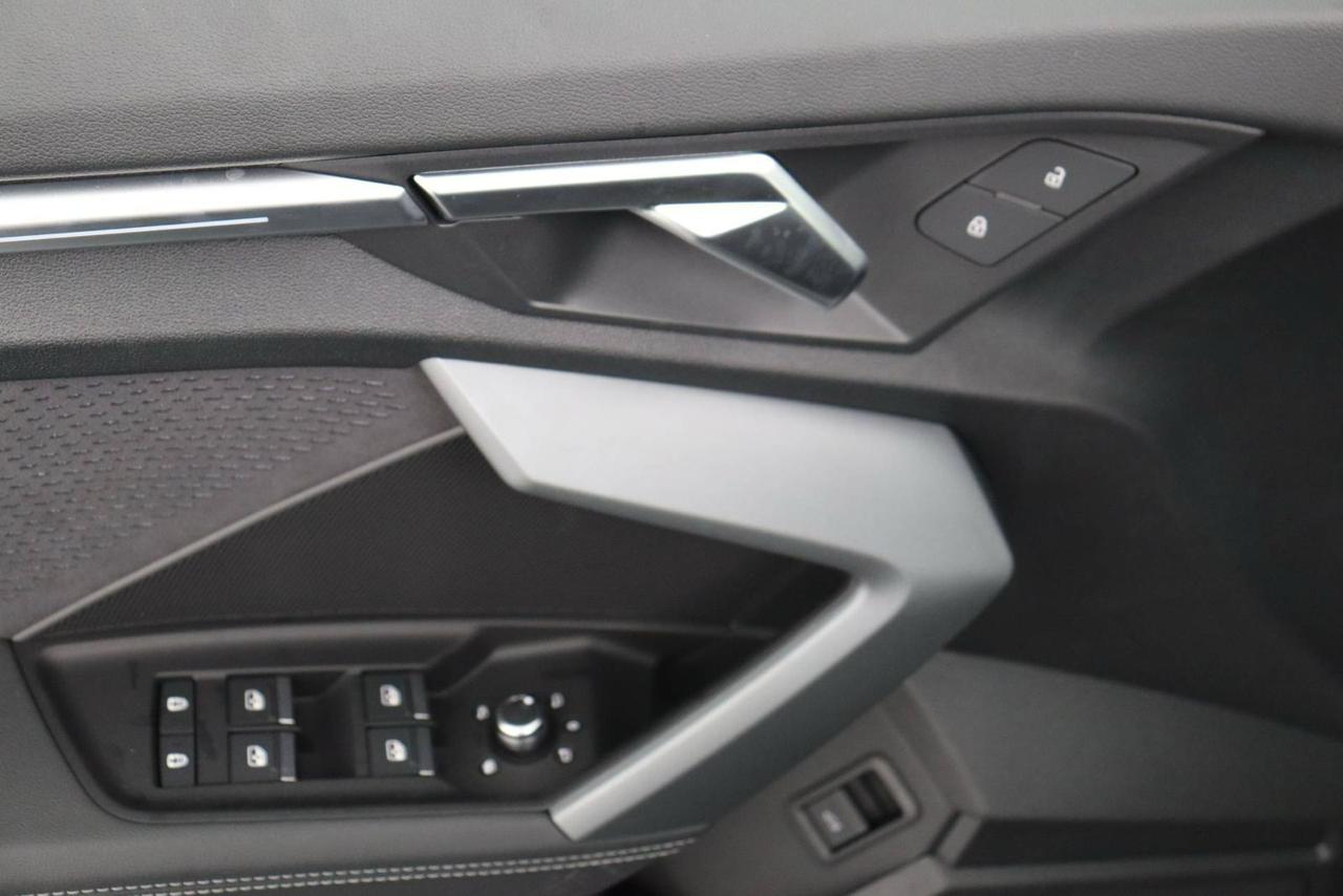 AUDI S3 SPB TFSI quattro S tronic - 9