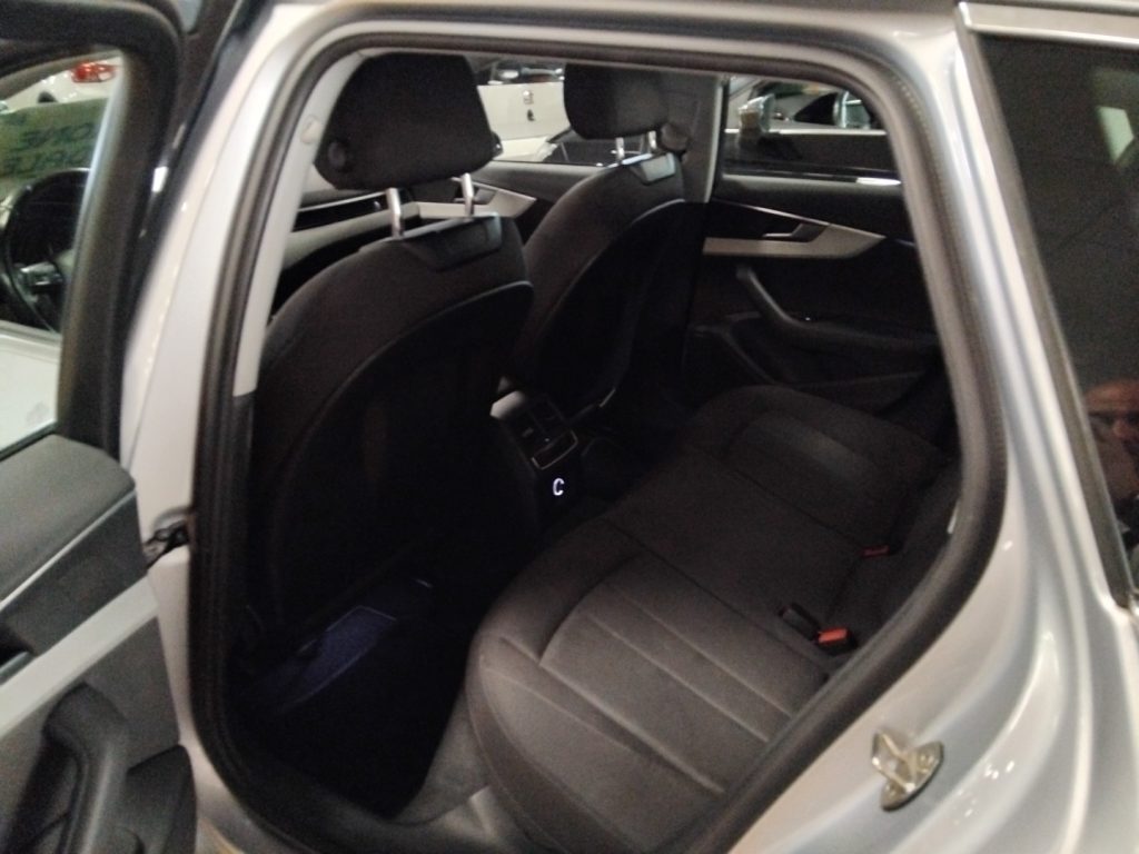 AUDI A4 Avant 30 TDI S tr. Busin. EVO 17C/GRIMALDI SP.DAY - 8