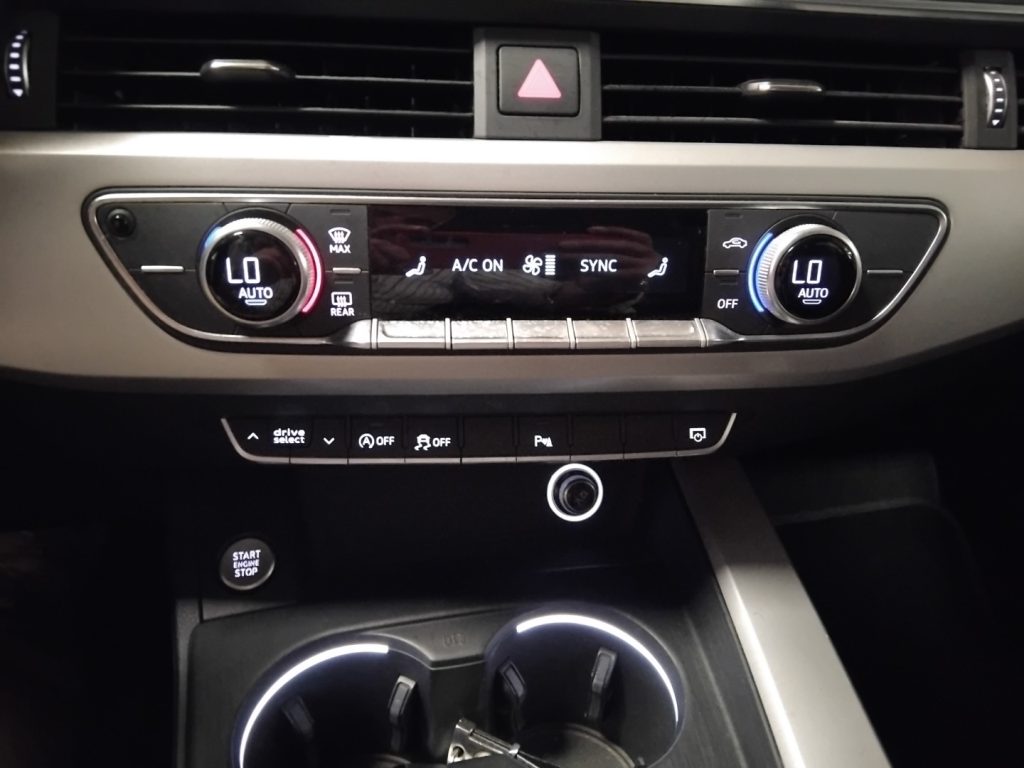 AUDI A4 Avant 30 TDI S tr. Busin. EVO 17C/GRIMALDI SP.DAY - 19
