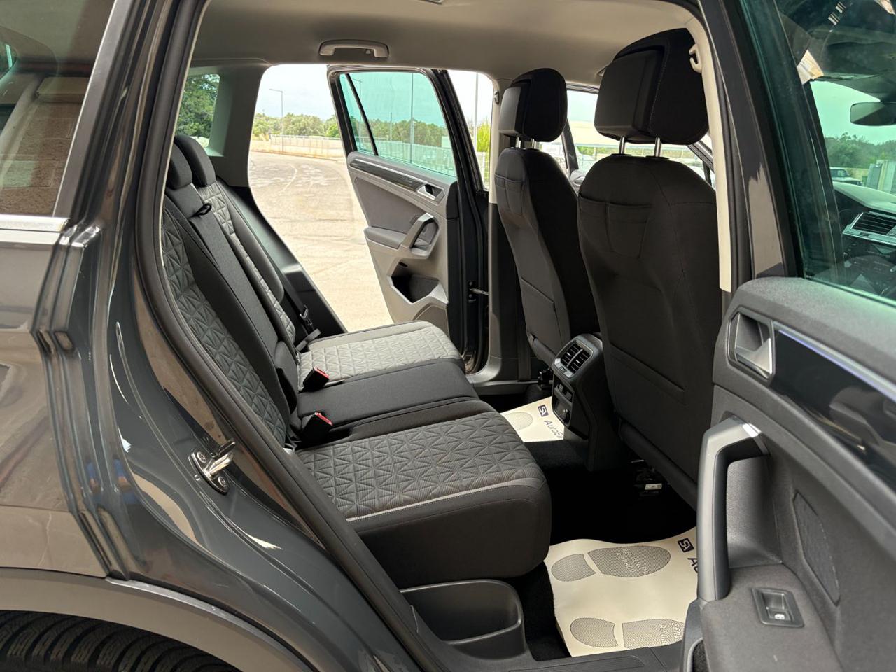 VOLKSWAGEN Tiguan 2.0 TDI 150 CV SCR DSG Life - 11
