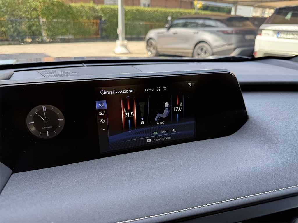 LEXUS UX Full Electric 300e 54,3kWh Premium PREZZO REALE - 25