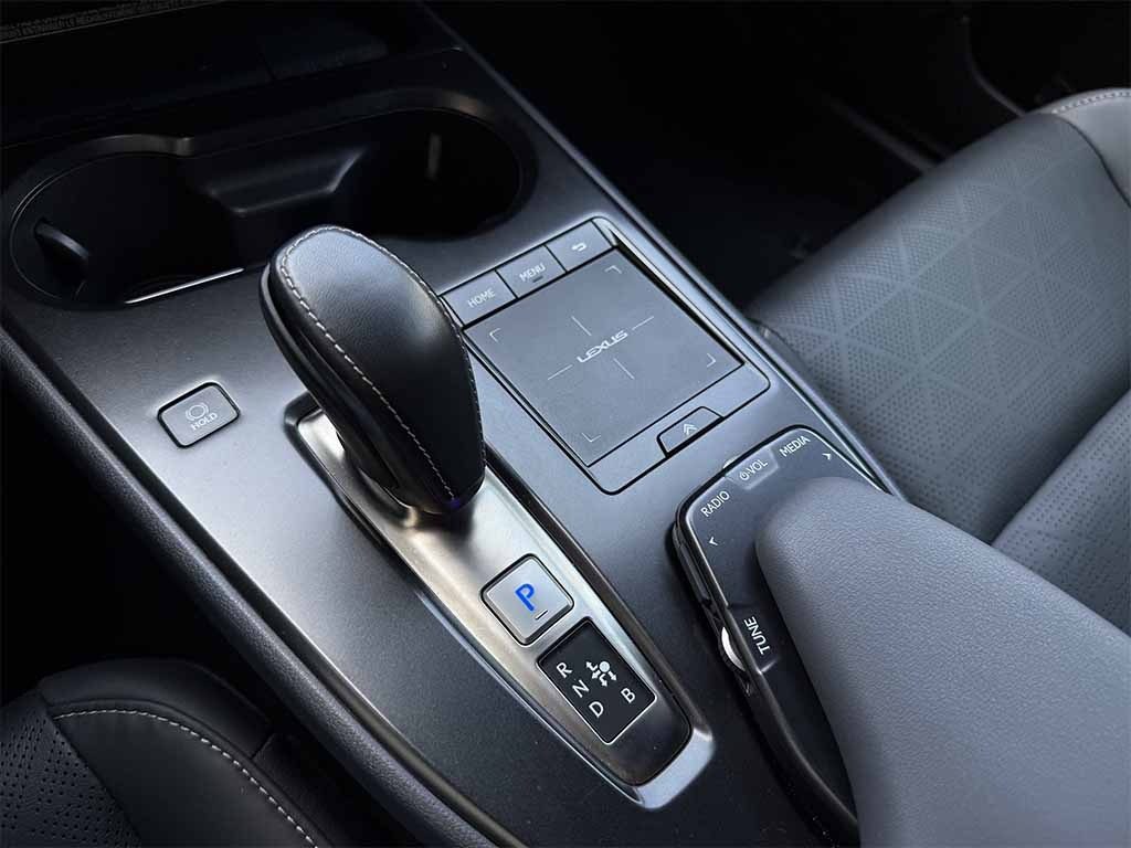 LEXUS UX Full Electric 300e 54,3kWh Premium PREZZO REALE - 17