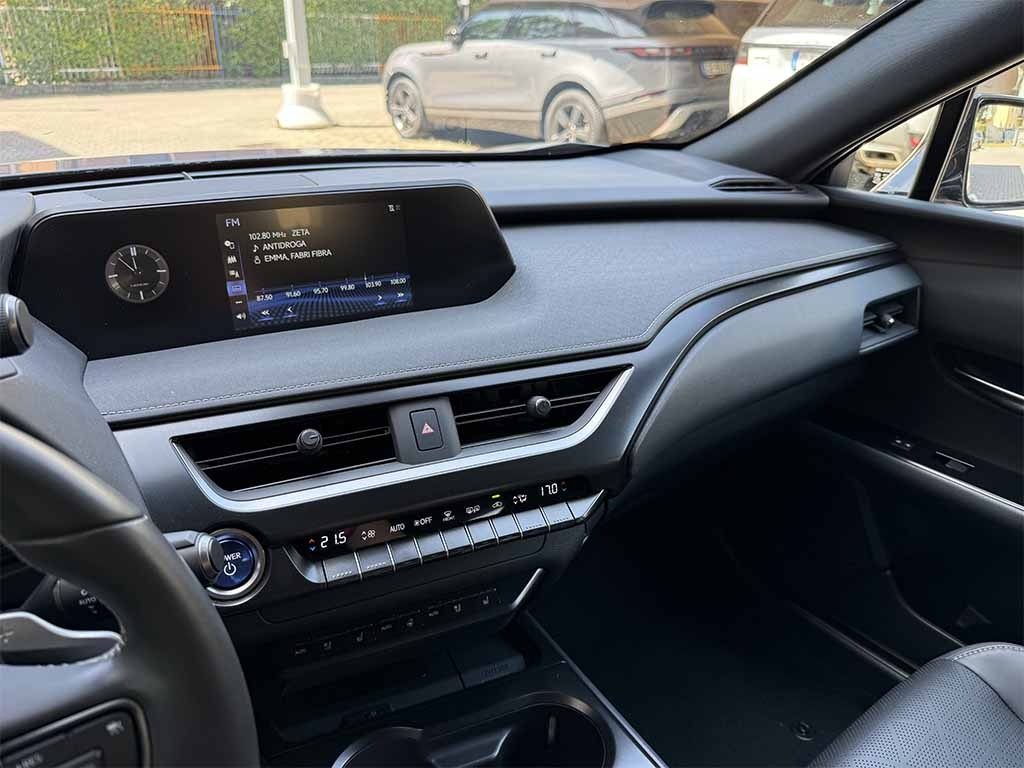 LEXUS UX Full Electric 300e 54,3kWh Premium PREZZO REALE - 16