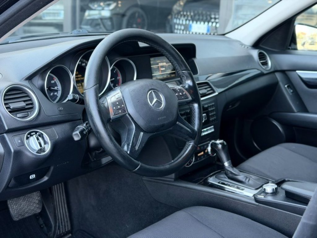 Clicca per ingrandire C 220 - CDI 170cv S.W. BlueEFFICIENCY Executive