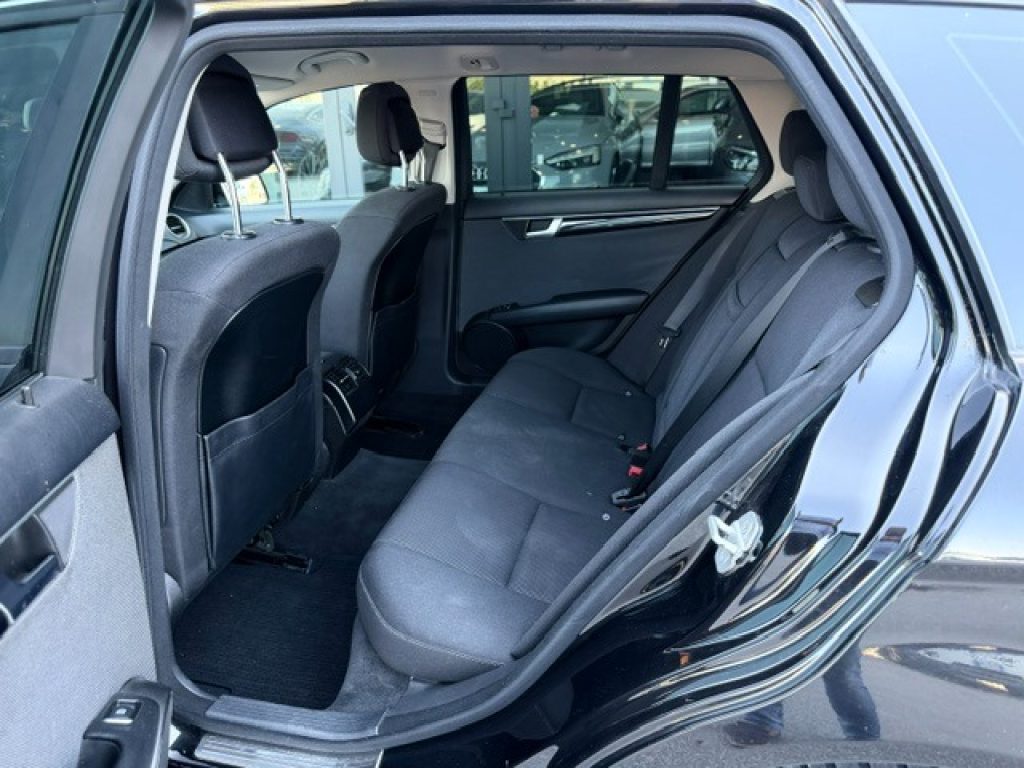Clicca per ingrandire C 220 - CDI 170cv S.W. BlueEFFICIENCY Executive