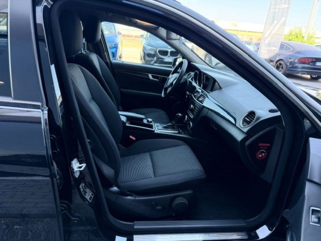 Clicca per ingrandire C 220 - CDI 170cv S.W. BlueEFFICIENCY Executive