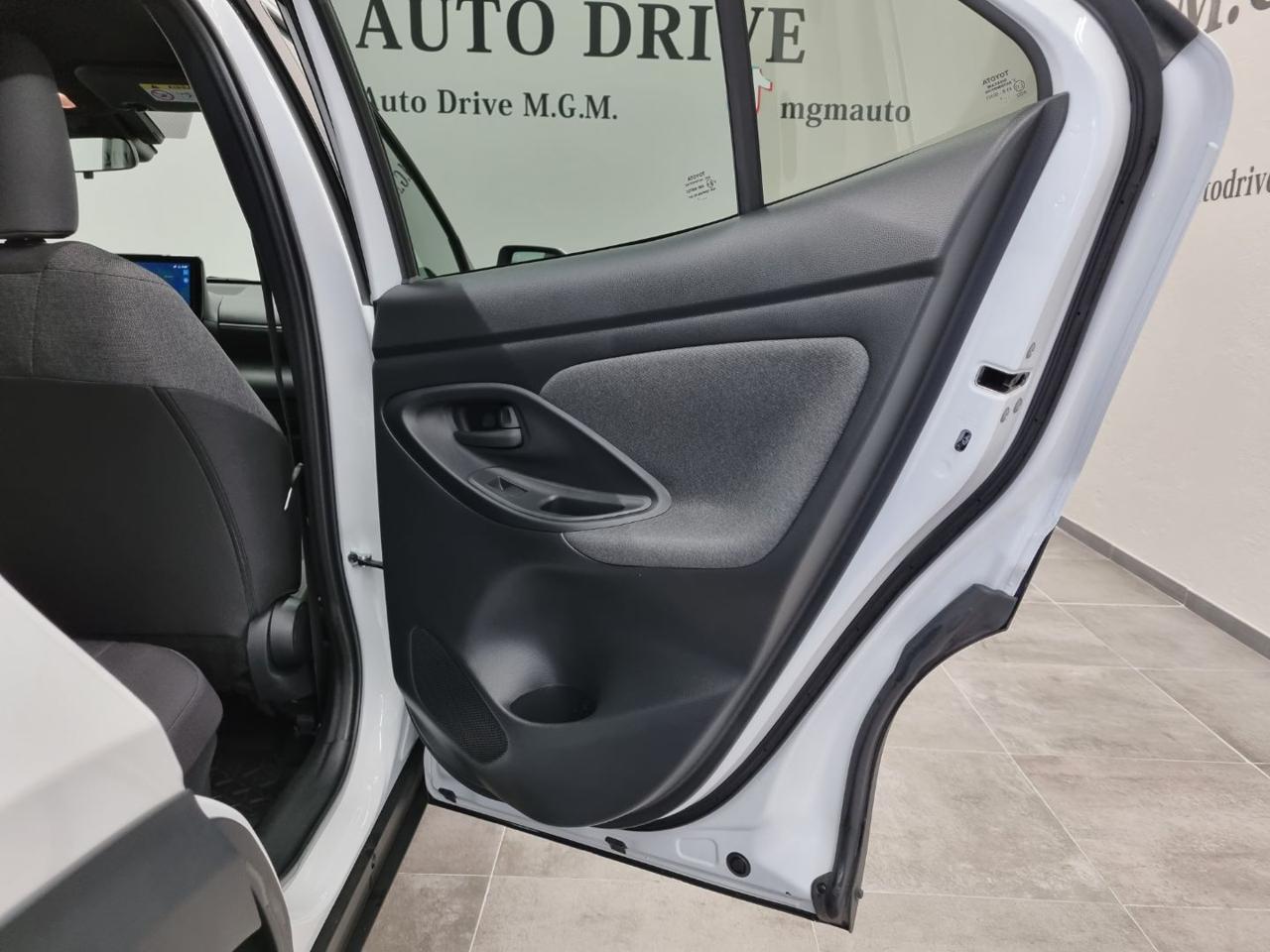 TOYOTA Yaris Cross 1.5 Hybrid 5p. E-CVT Trend - 26