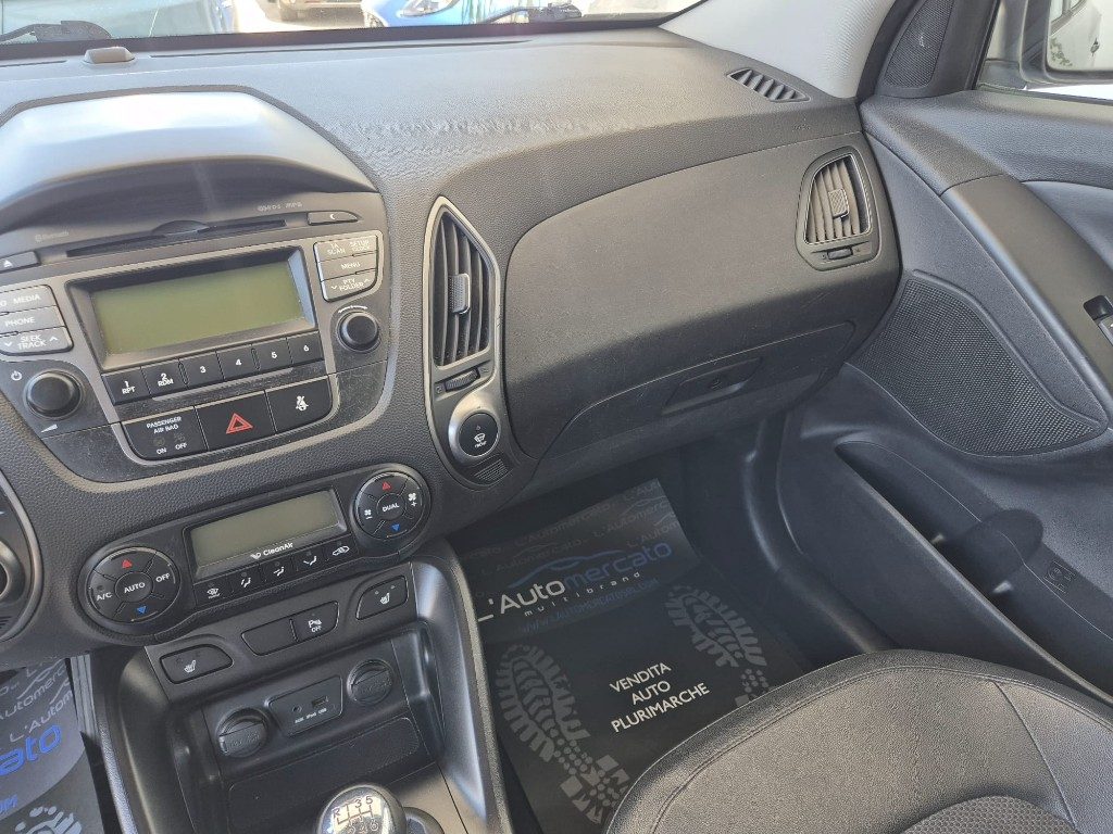 HYUNDAI iX35 1.7 CRDi 2WD Comfort - 12