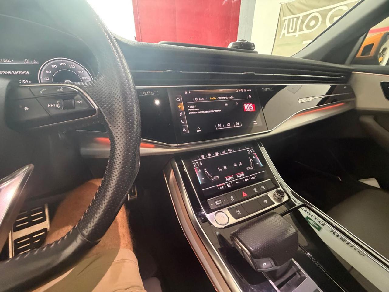 AUDI Q8 50 TDI 286 CV quattro tiptronic Sport - 15
