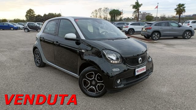 SMART ForFour Nero metallizzato