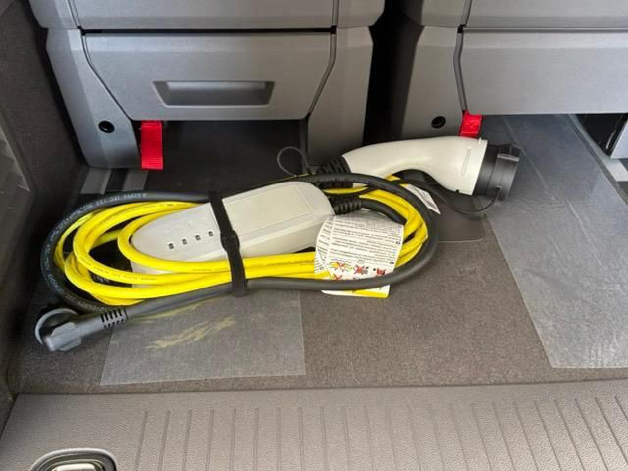 VOLKSWAGEN Multivan 1.5 e-Hybrid 245cv. 4Motion DSG L1 EDITION - 20