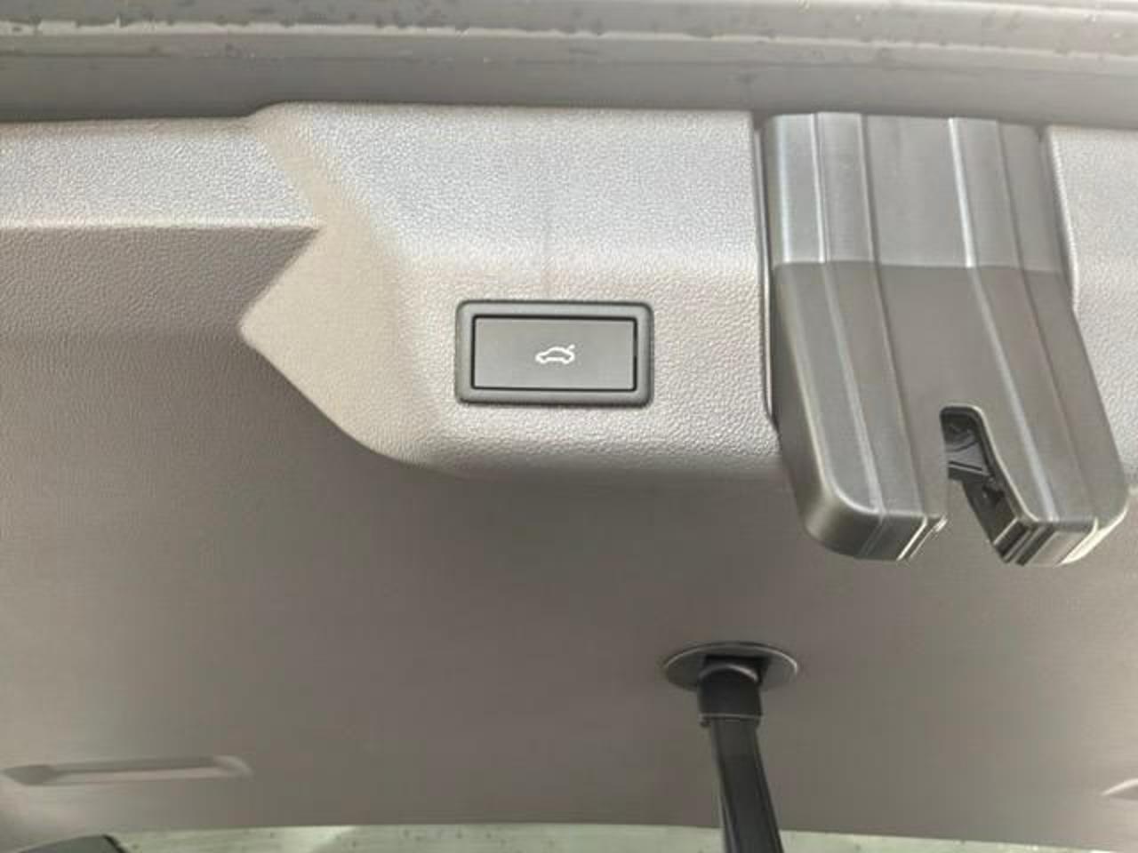VOLKSWAGEN Multivan 1.5 e-Hybrid 245cv. 4Motion DSG L1 EDITION - 21