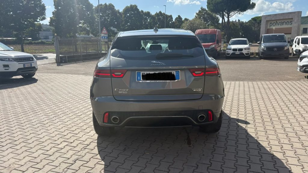 JAGUAR E-Pace 2.0D 150 CV AWD aut. R-Dynamic - 4